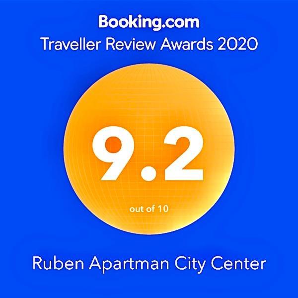 Ruben Apartman City Center ديبريتْسين المظهر الخارجي الصورة